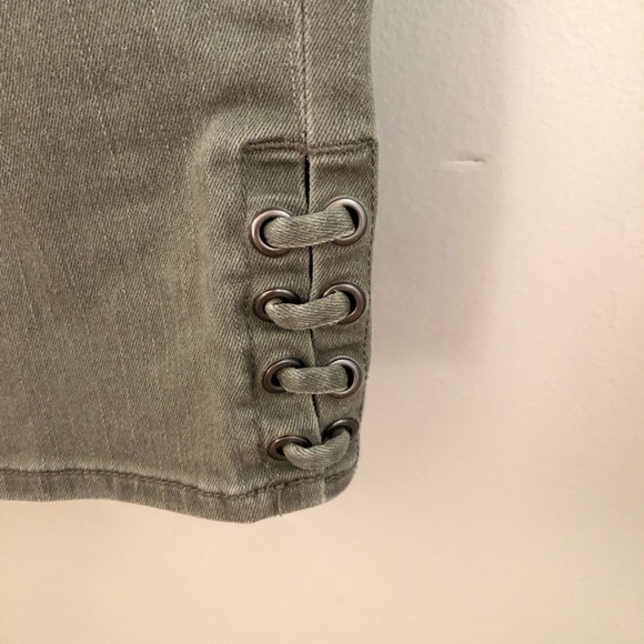 Pants - Picture 2 of 3